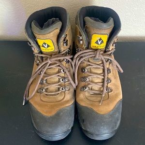 Vasque Gore-Tex Hiking Boots